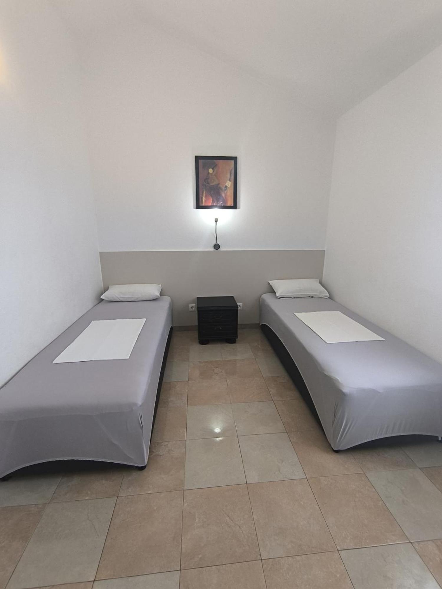 Apartments Otok 2 Trogir Eksteriør bilde