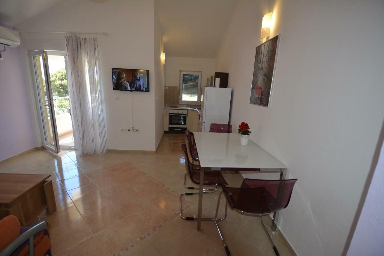 Apartments Otok 2 Trogir Eksteriør bilde